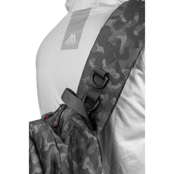 MIKADO Plecak Sling Bag Large Black Camo 39x24x9cm