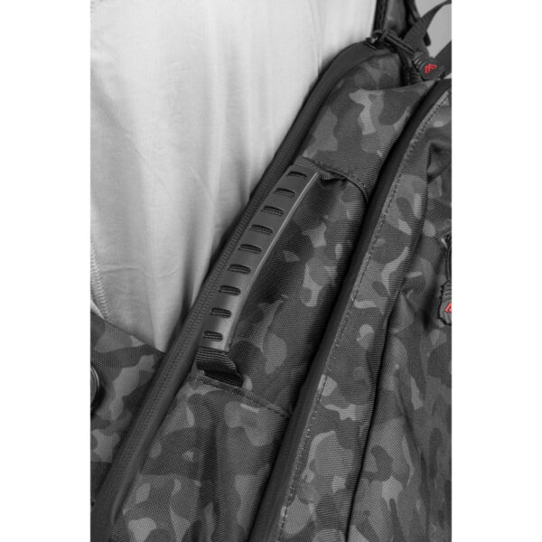 MIKADO Plecak Sling Bag Large Black Camo 39x24x9cm